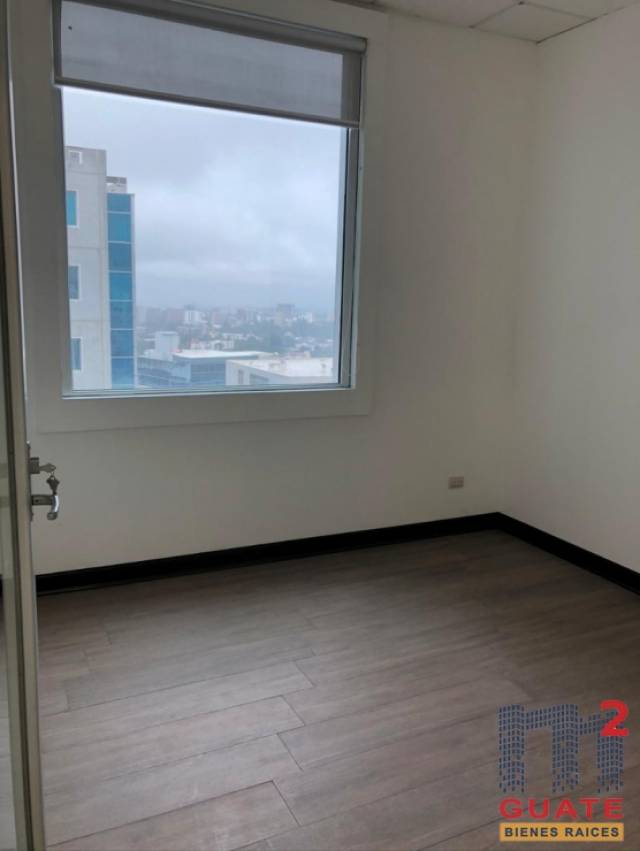 Oficina de 87.88 m2 de construcción en Renta, Zona 10 - Image 3