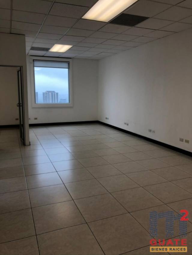 Oficina de 87.88 m2 de construcción en Renta, Zona 10 - Image 4