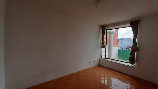 CASA EN VENTA SAN CRISTÓBAL EN COLONA SOBRE BULEVAR - Image 5