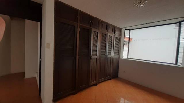 CASA EN VENTA SAN CRISTÓBAL EN COLONA SOBRE BULEVAR - Miniatura 9
