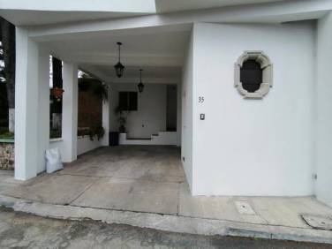 Casa en Venta en Condominio, Calzada Mateo Flores, Z.7