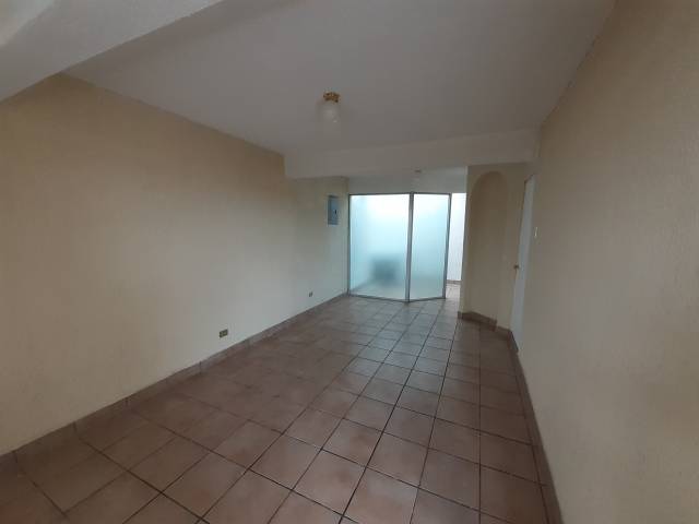 AMPLIO Y CENTRICO APARTAMENTO EN RENTA, EN KAMINAL JUYU ZONA 7 - Image 2
