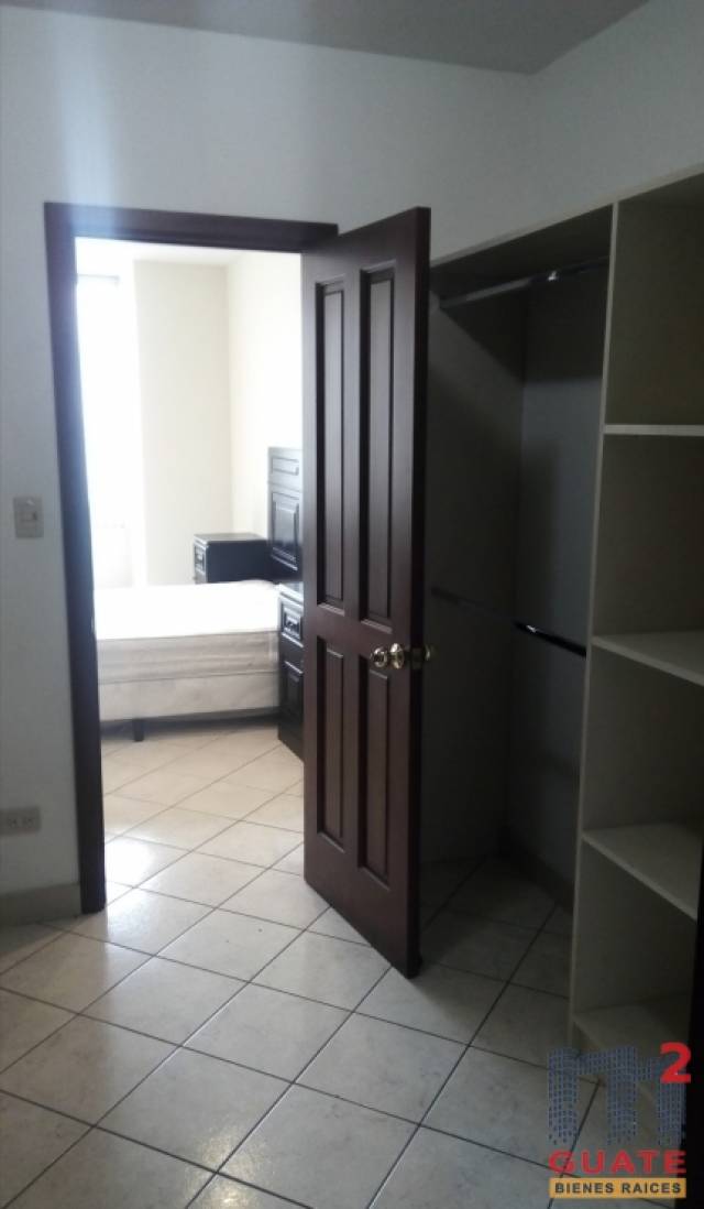 Apartamento de 160 m2 de construcción en Renta, Zona 10 - Miniatura 7