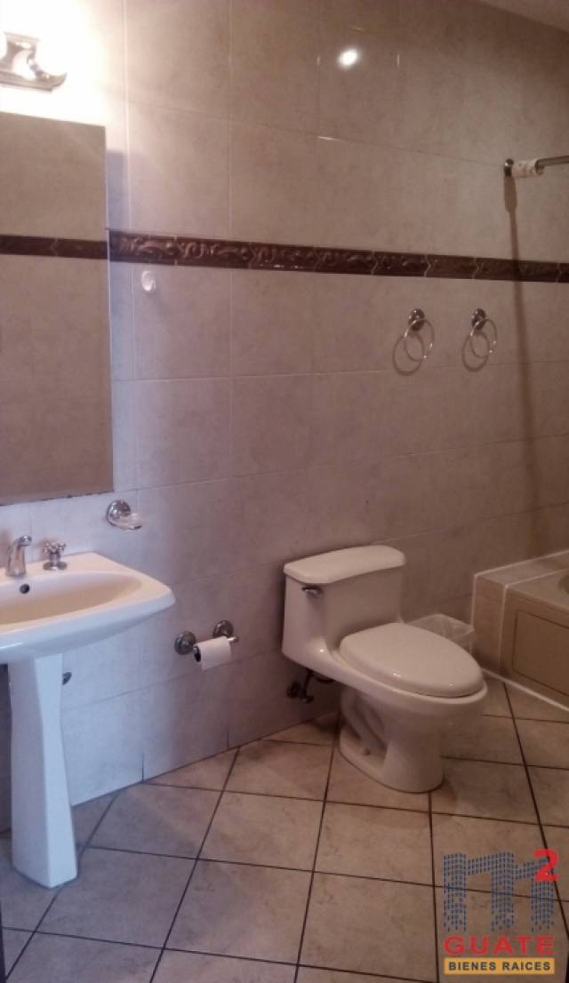 Apartamento de 160 m2 de construcción en Renta, Zona 10 - Miniatura 11