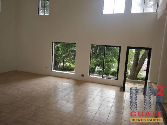 Casa de 380 m2 de construcción en Venta, Mixco - Image 2