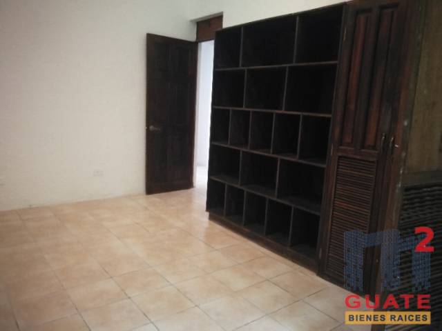 Casa de 380 m2 de construcción en Venta, Mixco - Image 3