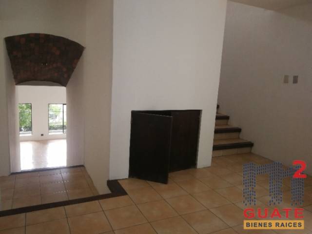Casa de 380 m2 de construcción en Venta, Mixco - Miniatura 7