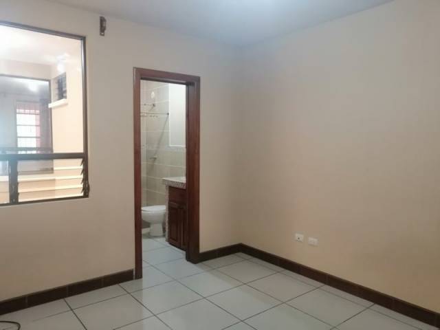APARTAMENTO EN RENTA ENTRADA CIUDAD SATÉLITE ZONA 9 MIXCO - Miniatura 7