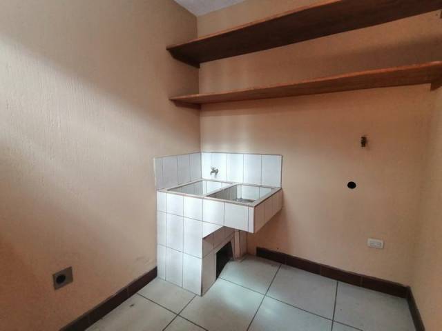 APARTAMENTO EN RENTA ENTRADA CIUDAD SATÉLITE ZONA 9 MIXCO - Miniatura 10