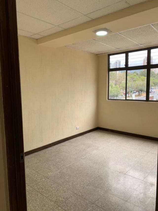Alquiler apartamento zona 15 - Image 3