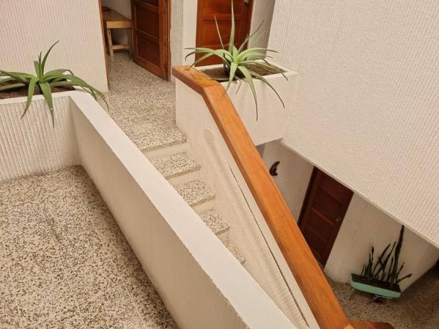 CASA EN VENTA ZONA 10 CIUDAD DE GUATEMALA - Miniatura 4