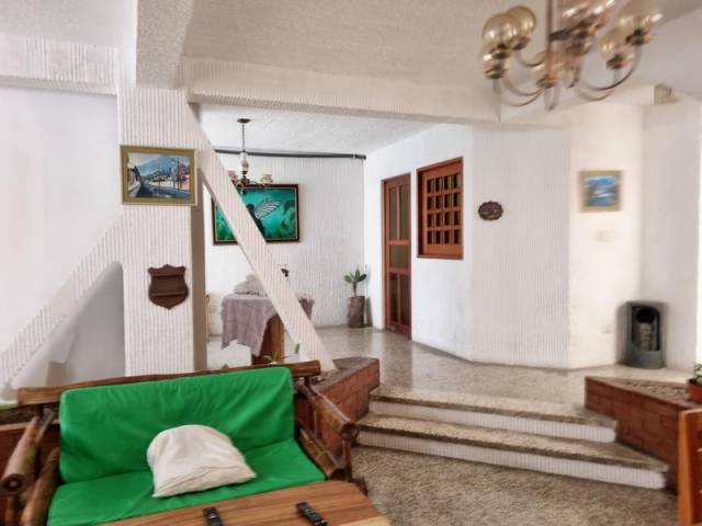 CASA EN VENTA ZONA 10 CIUDAD DE GUATEMALA - Miniatura 9