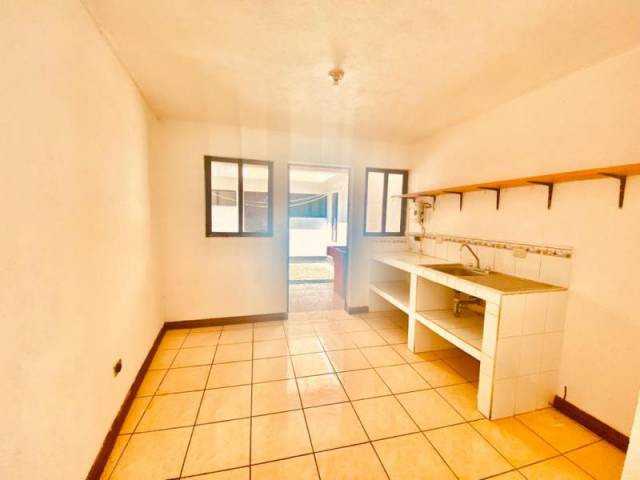 CityMax Antigua renta casa independiente en San Pedro Las Huertas - Image 4