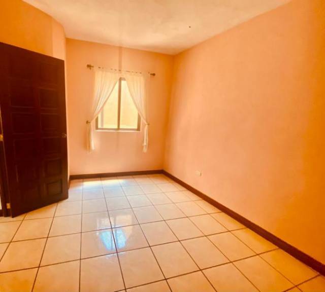 CityMax Antigua renta casa independiente en San Pedro Las Huertas - Miniatura 8