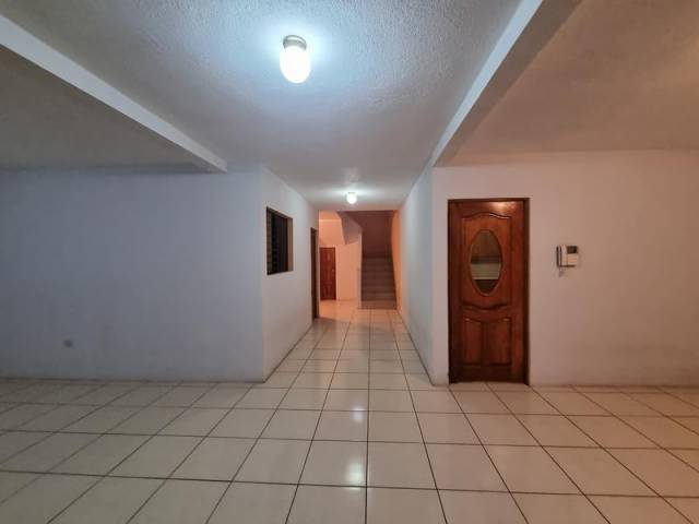 CASA EN VENTA DENTRO DE COLONIA PINARES, SAN CRISTÓBAL - Image 2
