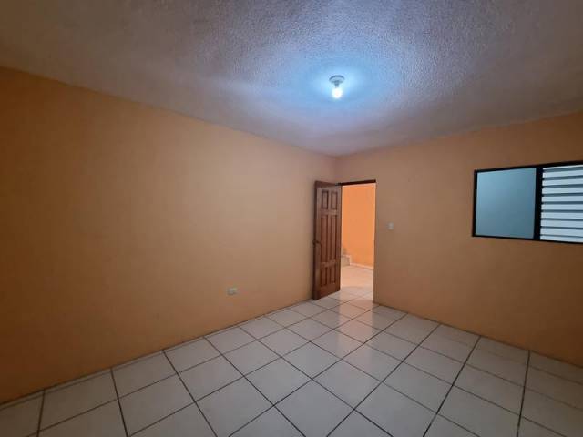 CASA EN VENTA DENTRO DE COLONIA PINARES, SAN CRISTÓBAL - Image 5
