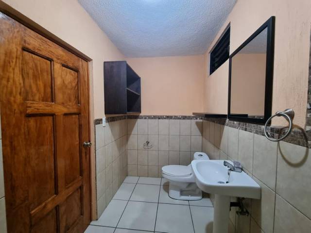 CASA EN VENTA DENTRO DE COLONIA PINARES, SAN CRISTÓBAL - Miniatura 6