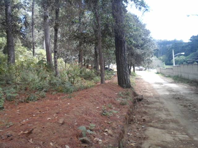 Bonito terreno 10 x 28 sector exclusivo a Santiago Sacatepequez - Image 1