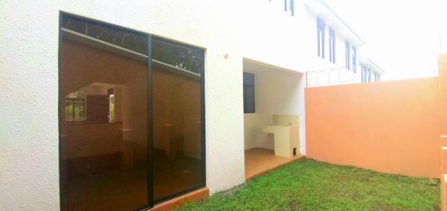 CityMax Antigua vende casa con financiamiento en San Lucas Sacatepéquez - Miniatura 6