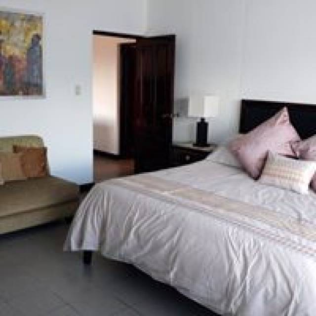 APARTAMENTO EN RENTA Y VENTA ZONA 15. - Miniatura 8