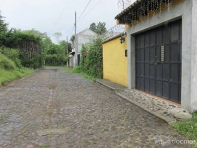 Terrenos en Antigua Guatemala - Image 1