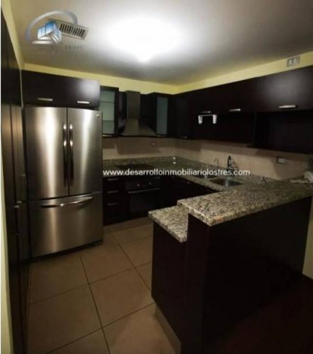 HERMOSO APARTAMENTO EN RENTA ZONA 10 - Miniatura 4