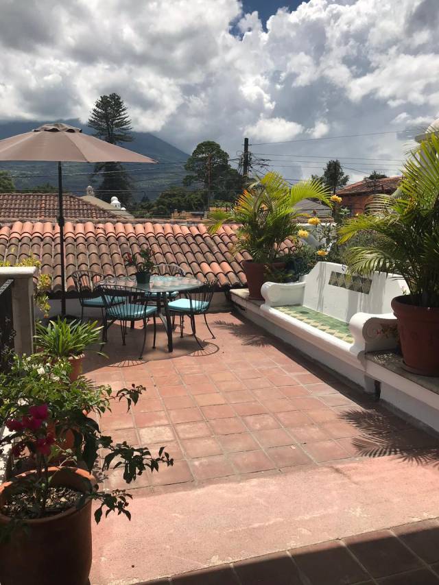 CASA CAMINABLE AL CENTRO DE ANTIGUA GUATEMALA A LA VENTA - Image 5