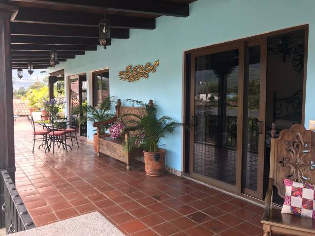 CASA CAMINABLE AL CENTRO DE ANTIGUA GUATEMALA A LA VENTA - Miniatura 14