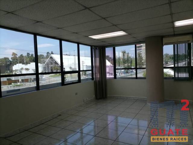 Oficina de 121 m2 de construcción en Renta, Zona 09 - Image 2