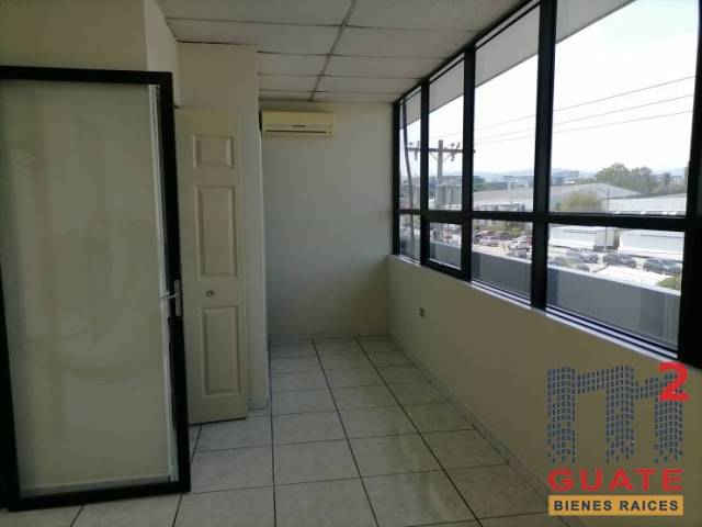 Oficina de 121 m2 de construcción en Renta, Zona 09 - Image 4