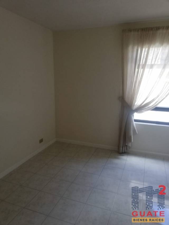 Apartamento de 92 m2 de construcción en Renta, Zona 10 - Image 3