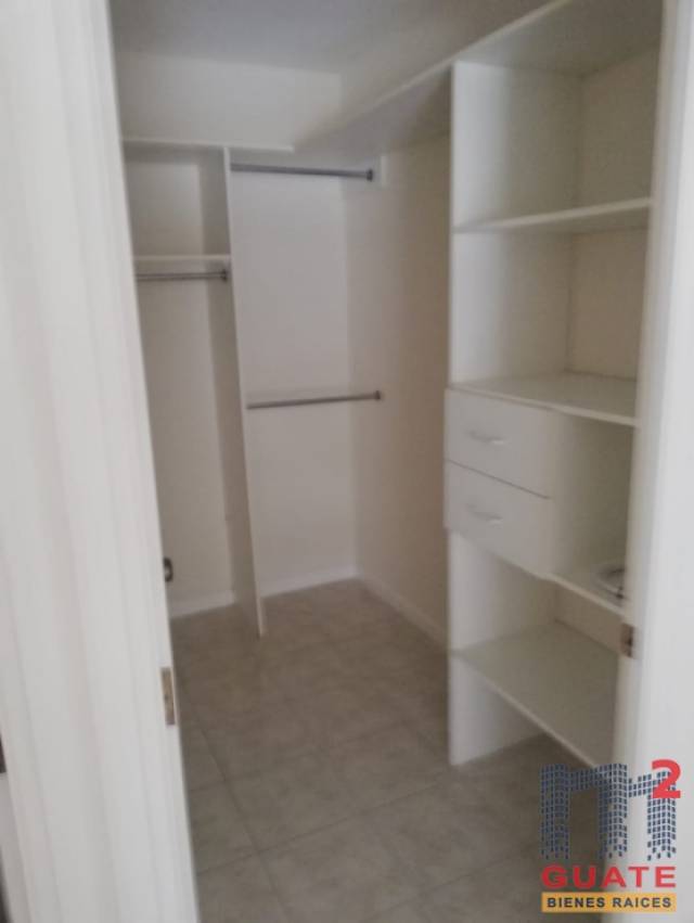 Apartamento de 92 m2 de construcción en Renta, Zona 10 - Image 4