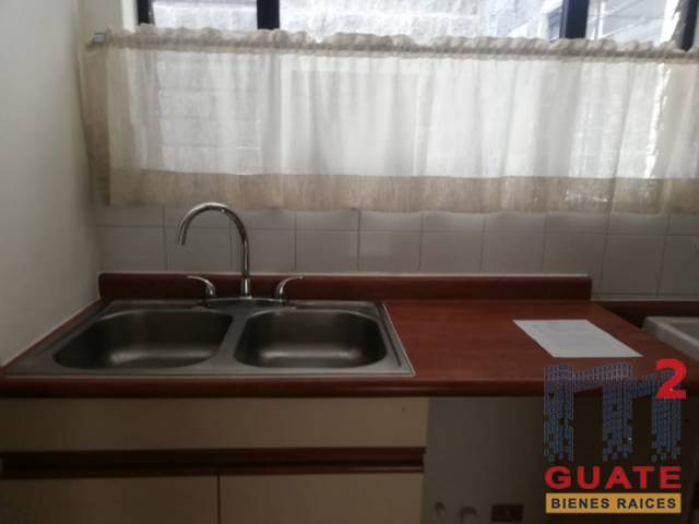 Apartamento de 92 m2 de construcción en Renta, Zona 10 - Miniatura 7