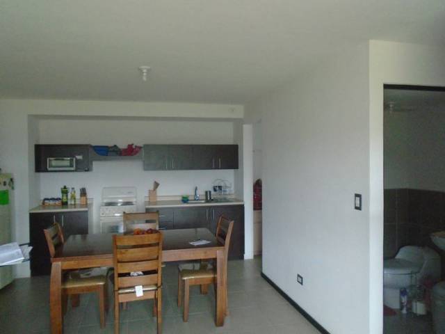 Apartamento en Venta Zona 4 de Mixco Condominio Altura - Image 2