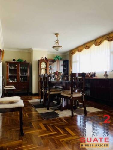 Apartamento de 246 m2 de construcción en Venta, Zona 14 - Image 1
