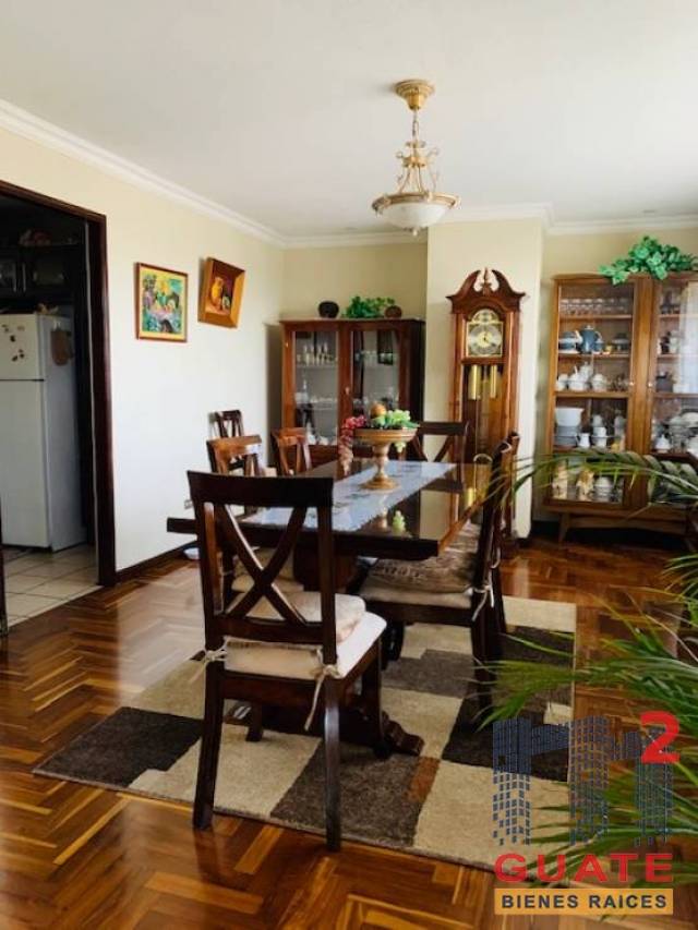 Apartamento de 246 m2 de construcción en Venta, Zona 14 - Image 2