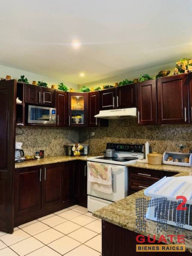Apartamento de 246 m2 de construcción en Venta, Zona 14 - Image 5