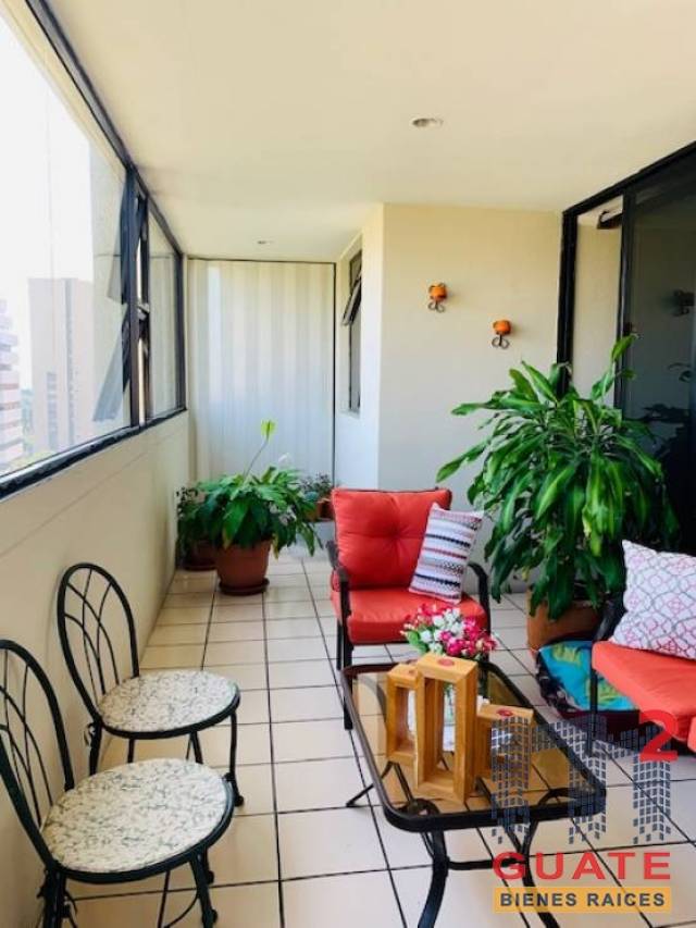 Apartamento de 246 m2 de construcción en Venta, Zona 14 - Miniatura 11