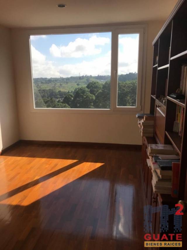 Apartamento de 240 m2 de construcción en Renta, Zona 15 - Image 4