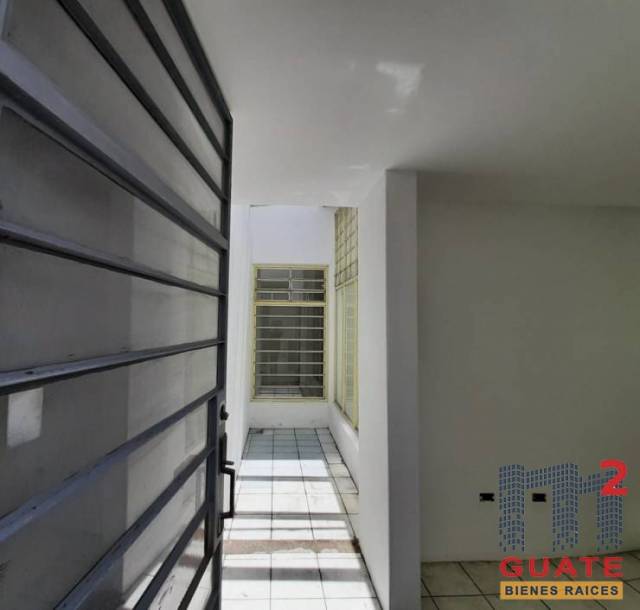 Casa de 244.84 m2 de construcción, en Venta Zona 10 - Image 5