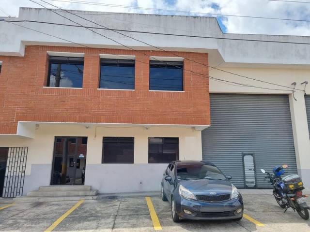 BODEGA EN RENTA Z.10 CIUDAD DE GUATEMALA - Image 3