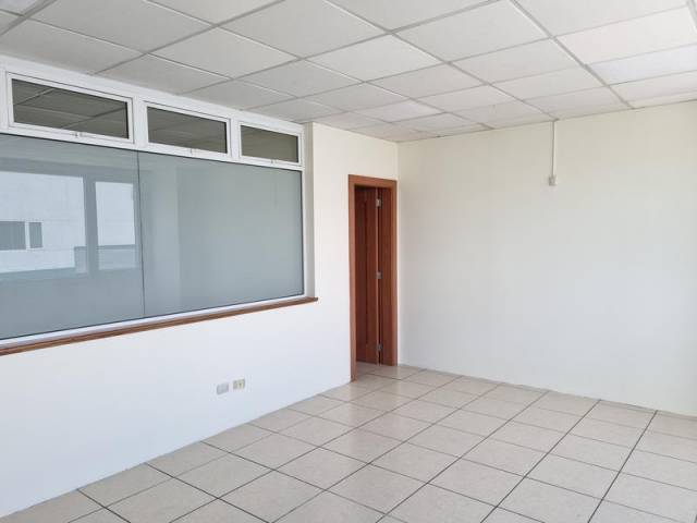Ofibodega en Renta Zona 12 Atanasio Tzul, Guatemala - Image 2
