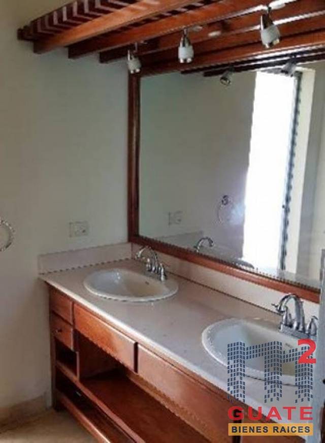 Casa de 500 m2 de construcción Renta, Zona 14 - Miniatura 9