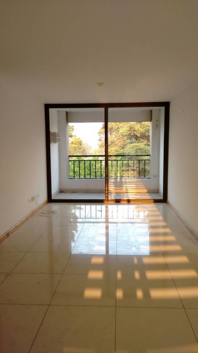 VENDO HERMOSO APARTAMENTO EN LA FLORESTA - Image 5