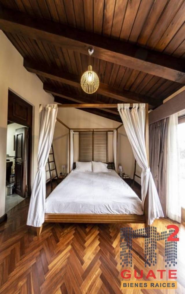 Casa de 684 m2 de construcción, en Renta Zona 14 - Image 3