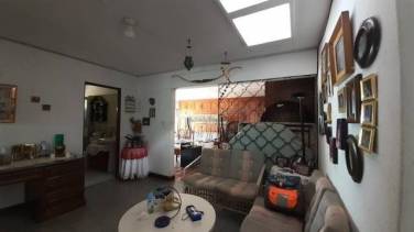 Rento casa, uso comercial o vivienda en zona 15. - Image 1