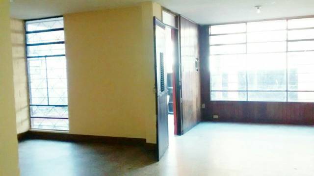 VENDO HERMOSA CASA IDEAL CLINICAS, OFICINAS, CASA DE HUESPEDES - Miniatura 5