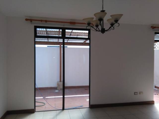 Preciosa Casa en Fraijanes - Image 4