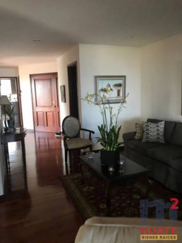 Apartamento de 240 m2 de construccin en Renta, Zona 15 - Image 1