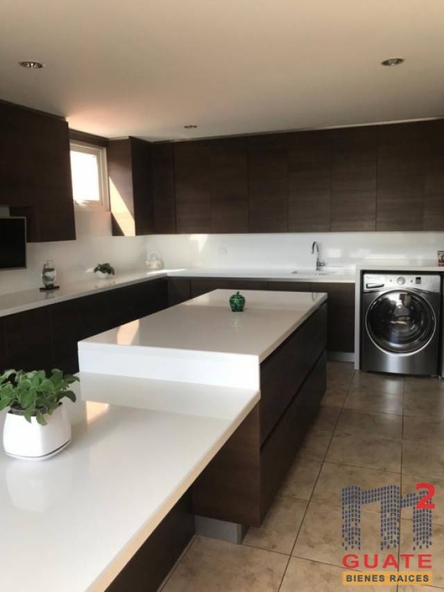 Apartamento de 240 m2 de construccin en Renta, Zona 15 - Miniatura 8